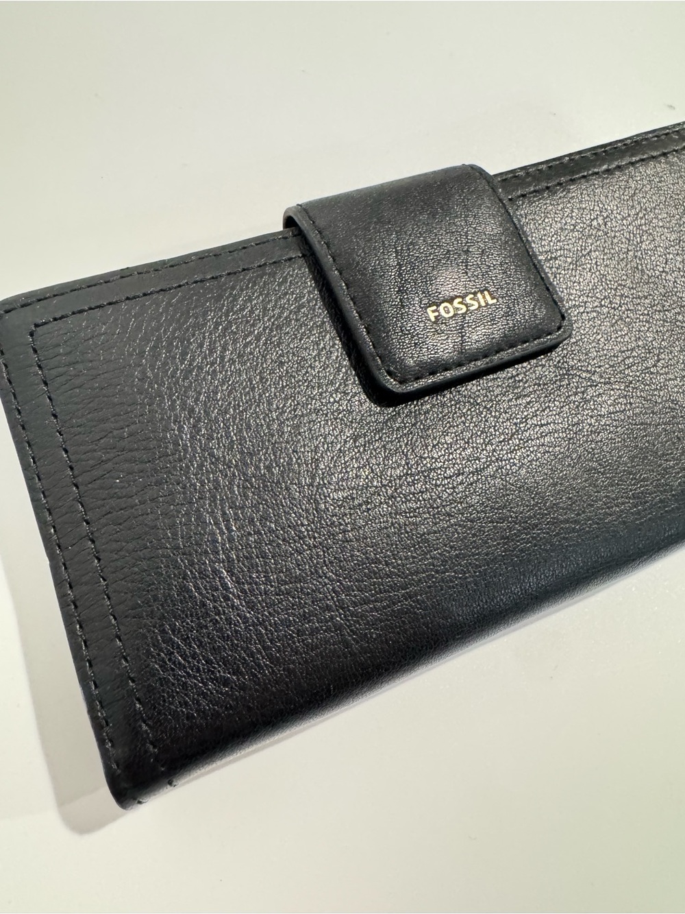 Fossil Black Leather RFID Women's Wallet - Picture 2 of 7